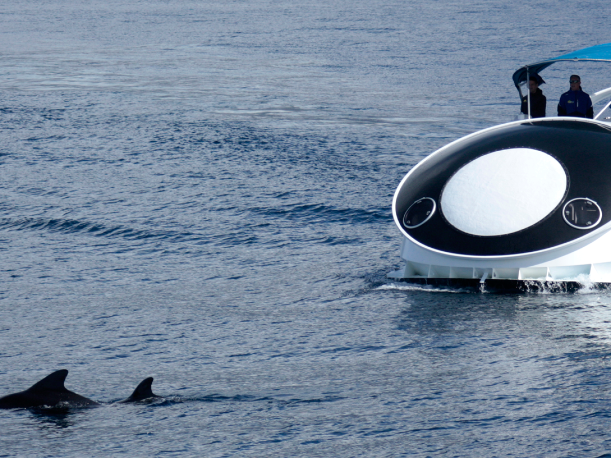 a small boat in a body of water